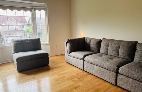 Newmarket House | Cozy house for a young family. Live in the Heart of It All!