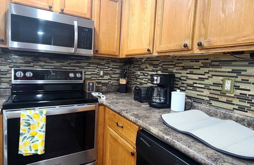 Cary House | Cozy house in enjoyable Cary