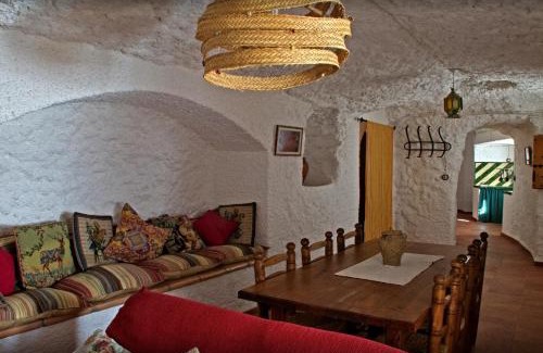 Gorafe House | Cozy house in Gorafe + pool