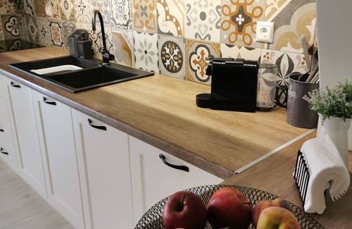 Naousa House | Cozy house in the cosmopolitan center of Naousa with breathtaking sunset view.