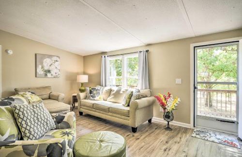 Olivia House | Cozy House with Huge Yard about 16 Mi to Fort Bragg