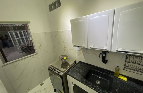 Jardim Alvorada House | Cozy kitnet/tiny house near UNIG University, air conditioning, WI-FI