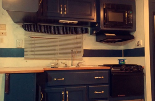 Fair Play Villa | Cozy lake front retreat ! Anglers Haven or sipping coffee on the covered porch.