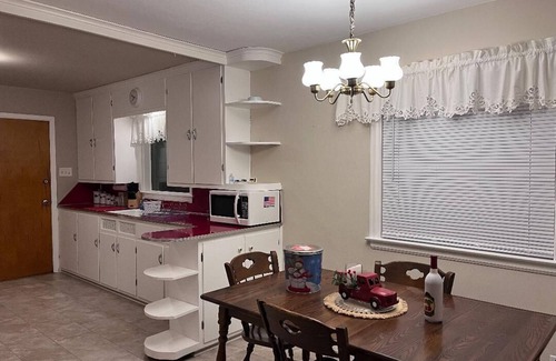 Green Bay House | Cozy, lakefront home in Green bay, WI.