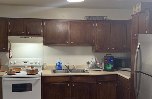 Conley House | Cozy Large home, 19 Min from Hartsfield-Jackson international- Domestic Airport!