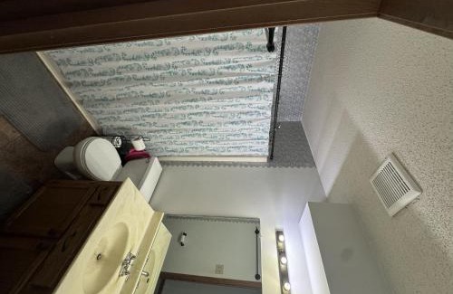 Leavenworth House | Cozy large room in quiet neighborhood