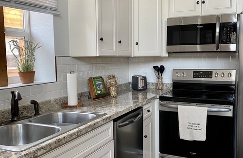 Red Lodge Cabin | Cozy Lazy Dog Cabin