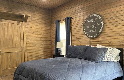 Ferndale Cabin | Cozy little Cabin in Little Rock