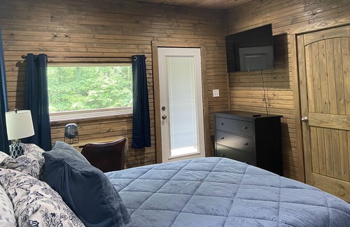 Ferndale Cabin | Cozy little Cabin in Little Rock