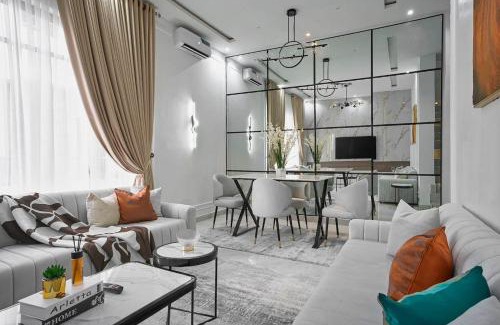 Ajah House | Cozy Lodge