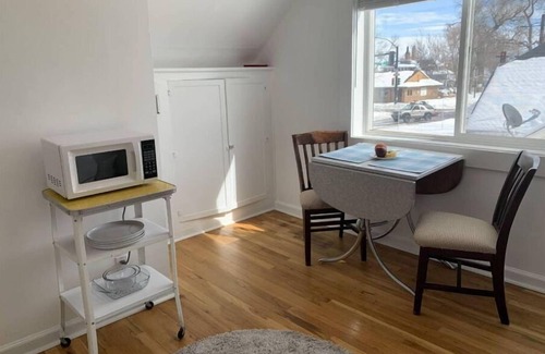 Cheyenne Apartment | Cozy Loft Three Blocks from Hospital and Downtown