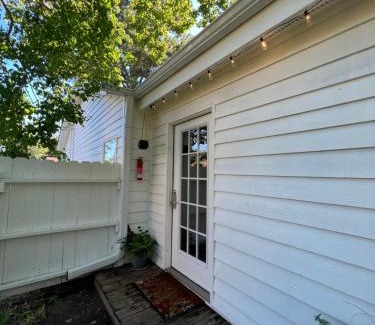 Myrtle Grove Apartment | Cozy loft with parking and private patio w/grill