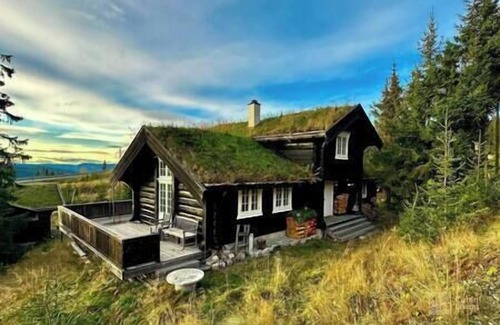 yer House | Cozy log cabin in Hafjell with ski in/ski out, sauna and view