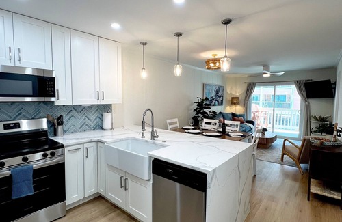 Garden City Condo | Cozy Luxe Beach Condo: Fully Renovated + Pool + Steps to Beach + Prime Location