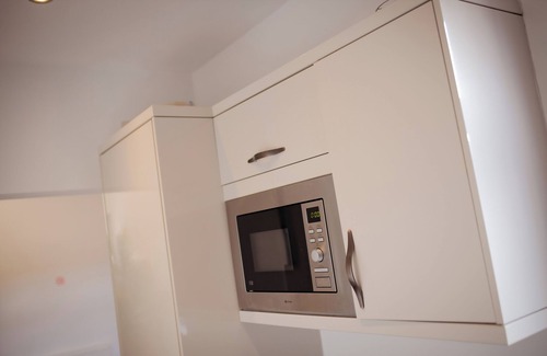 Leicester House | COZY,LUXURY AND STYLISH TWO BEDROOM HOMEnwith Garden, Gym & Work spaces.