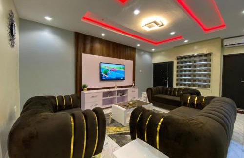 Sagamu Apartment | Cozy Luxury Apartments