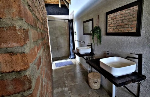 Nelspruit Ski Chalet | Cozy Luxury Bush Chalet in amazing Nelspruit, Lowveld