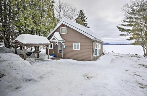 Saint David House | Cozy Maine Lakefront Cabin Rental