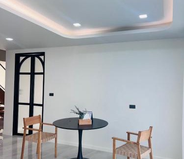 Sam Phran Villa | Cozy Maison Homestay