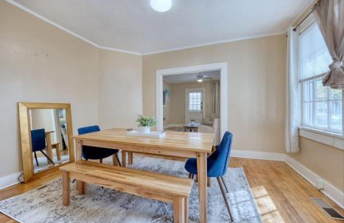 Columbus House | Cozy Midtown Nook- 5mins to Lake Bottom Park, 10mins to Downtown!