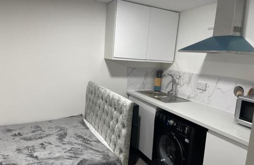 Basildon House | Cozy mini studio in Basildon