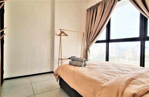 George Town Apartment | Cozy Minimalist Suite by SuperStay