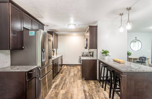 Sioux Falls House | Cozy Modern Spa ~ Family Fun meets Serene Luxury