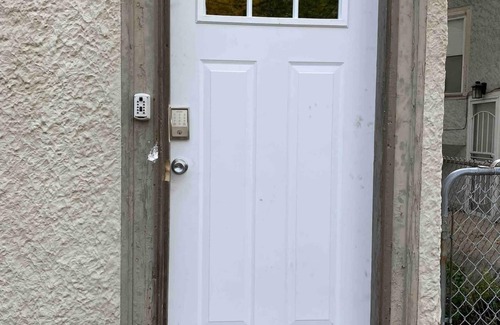 Oak Park Apartment | Cozy modern unit w/easy access to downtown Chi