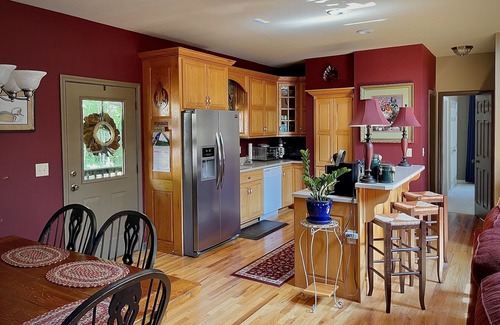 Unaka Cabin | Cozy Mountain Retreat in Bear Paw Resort! Location, Location, Location!