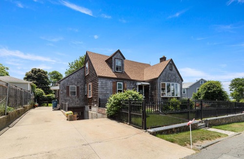 Nahant Apartment | Cozy Nahant Apartment 5 min walk to private beaches