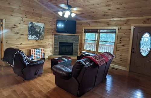 Union Mills Cabin | Cozy NC Cabin in quiet, gated community