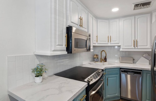 Village of La Jolla Condo | Cozy Ocean Front Studio Condo in welcoming La Jolla