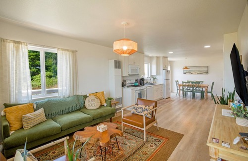 Shelter Cove House | Cozy Oceanview Hideaway#2 on Golf Course/Airport