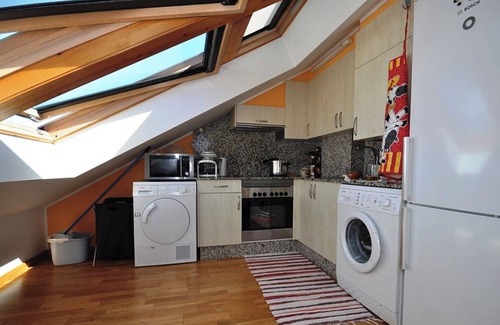 O Pindo Condo | Cozy penthouse by the sea and mountains