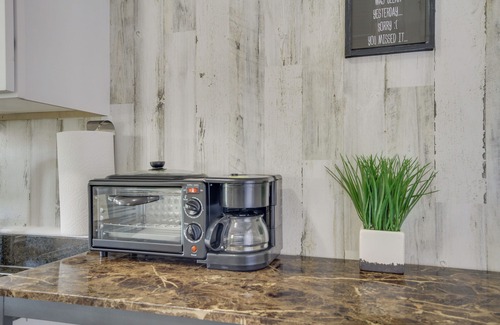 Picayune Cottage | Cozy Picayune Tiny Home Rental ~ 4 Mi to Downtown!