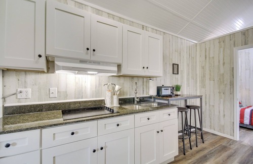 Picayune Cottage | Cozy Picayune Tiny Home Rental ~ 4 Mi to Downtown!