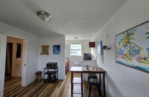 Little Haiti Apartment | Cozy Place Near Design District - 4