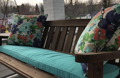 West Liberty House | Cozy place near Ohio Caverns, Piatt Castles, Mad River Mountain