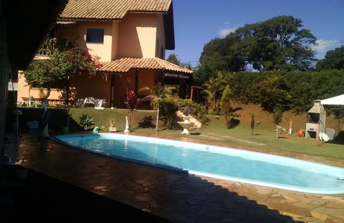 Piracaia House | Cozy place with pool and barbecue