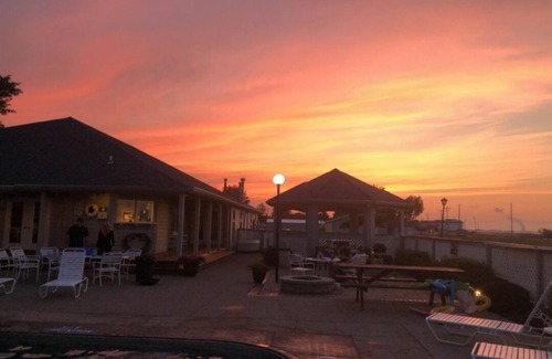 Port Clinton Condo | Cozy Port Clinton Condo with dock rental right outside door