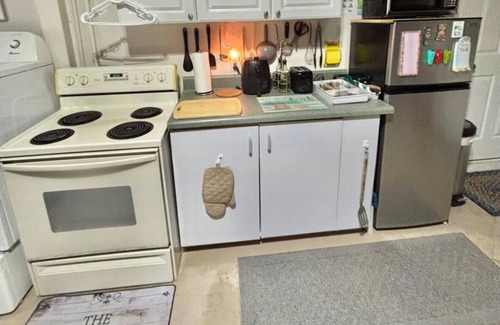 Tarpon Springs Apartment | Cozy & private guest suite in heart of Tarpon Springs!