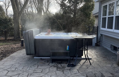 Oshkosh House | Cozy private relaxing home near EAA grounds with fenced in yard and hot tub