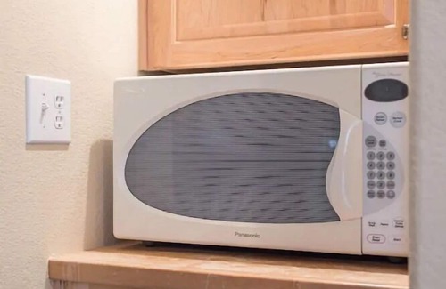 Las Vegas House | Cozy Private Suite