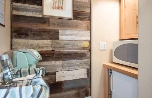 Las Vegas House | Cozy Private Suite