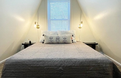 Excelsior Springs House | Cozy Quaint A-frame House + Parking Space + Coffee