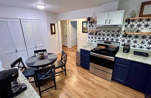 Chimney Rock Cottage | Cozy, renovated, spacious 2BR home walking distance to Chimney Rock & Lake Lure.