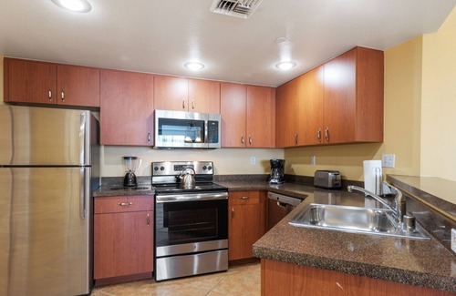 Enterprise Resort | Cozy resort in brilliant Las Vegas with WiFi, fitness room, swimming pools, AC