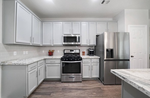 Conroe House | Cozy Retreat home in the Heart of Conroe
