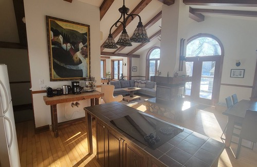 Saint-Faustin-Lac-Carre Ski Chalet | Cozy retreat, lake and mountain views, hot tub, king bed, Golf Club amenities