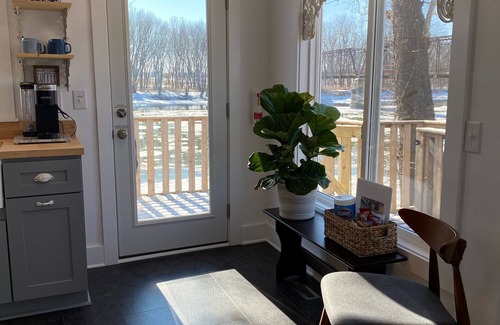 West Lafayette Cottage | Cozy River Cottage on the water, near PURDUE